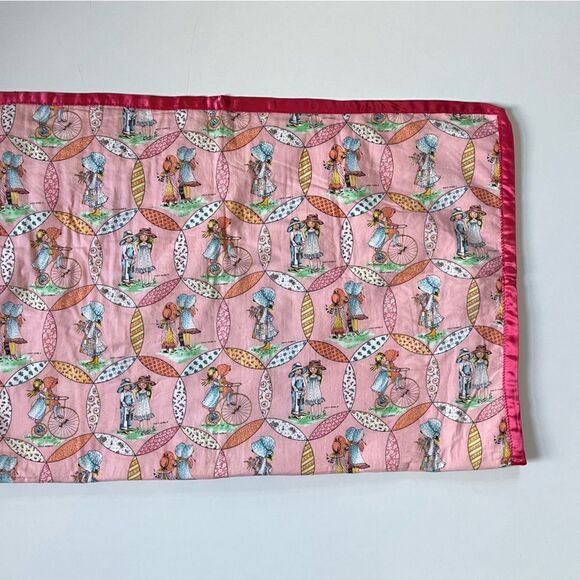 Vintage Holly Hobbit Reversible 60’s Kids Blanket - Picture 2 of 13